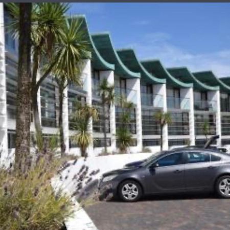 Westward Ho! Beachfront Luxury For 2 Екстер'єр фото